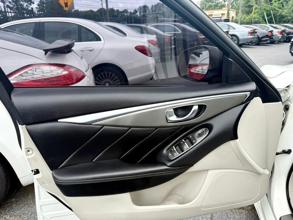 Infiniti Q50 Premium AWD 2014
