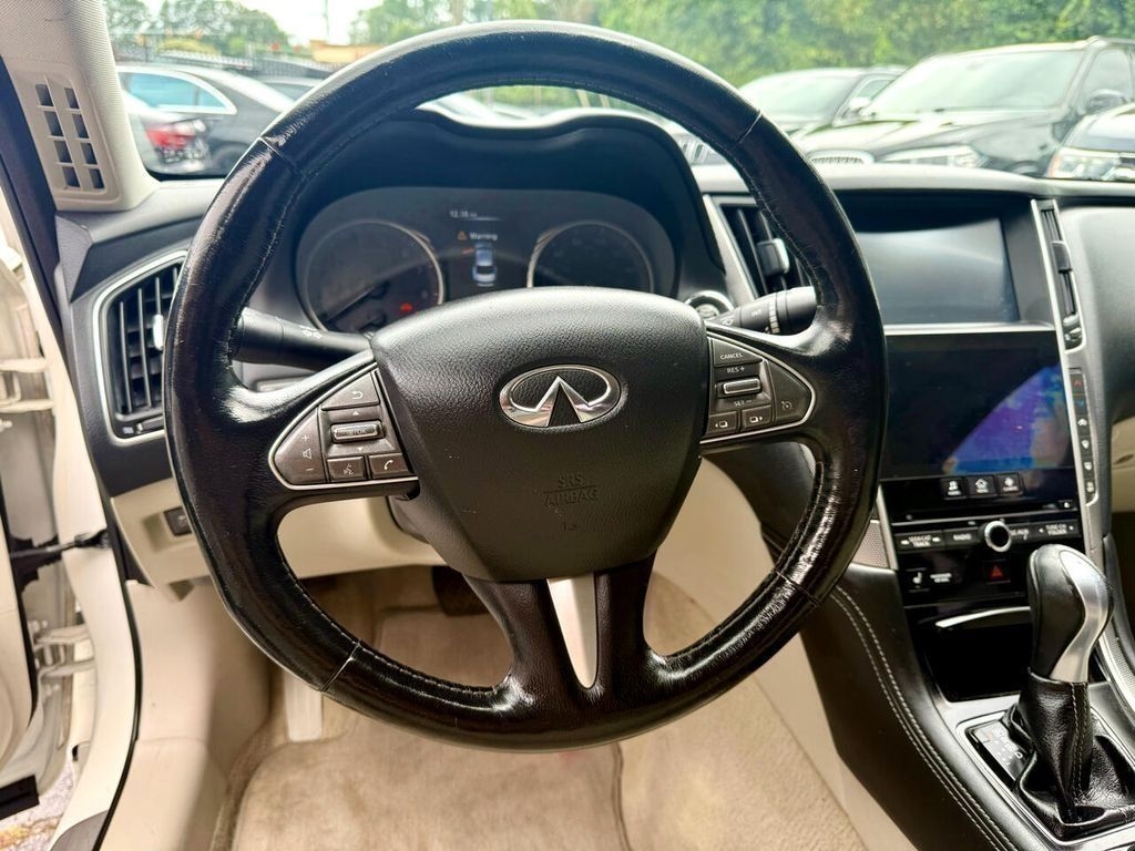 Infiniti Q50 Premium AWD 2014