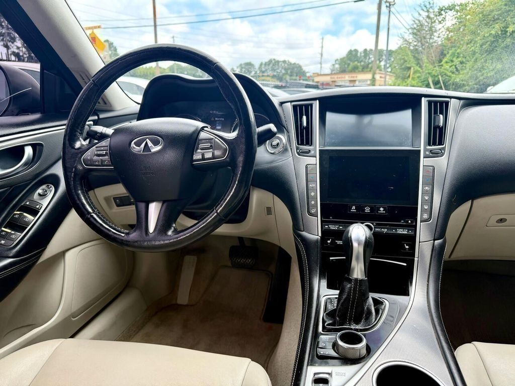 Infiniti Q50 Premium AWD 2014