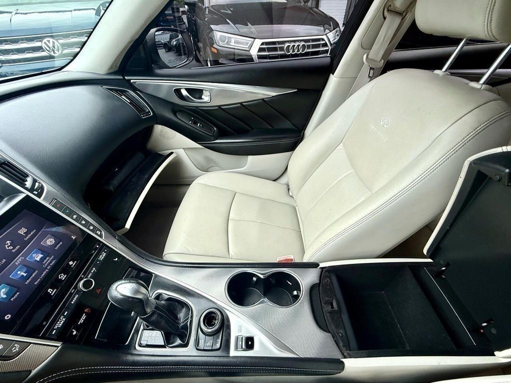 Infiniti Q50 Premium AWD 2014