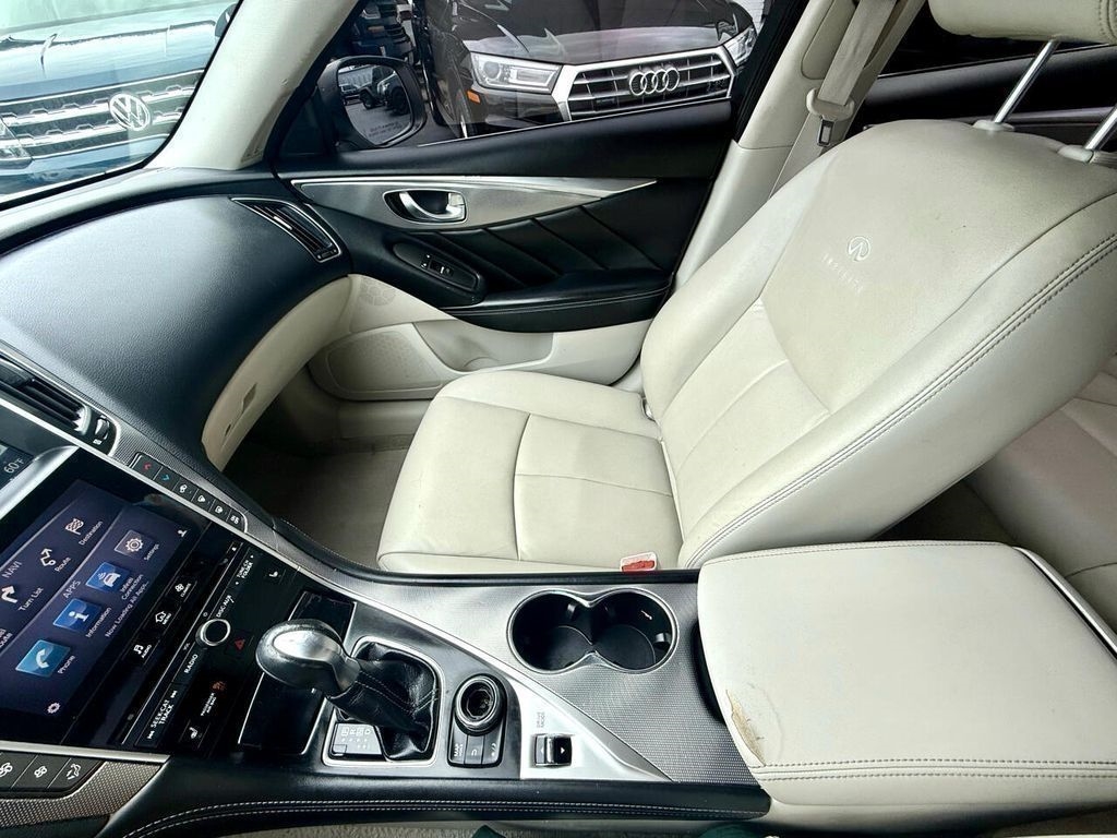 Infiniti Q50 Premium AWD 2014