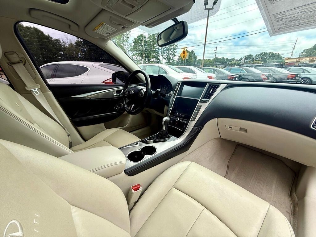 Infiniti Q50 Premium AWD 2014