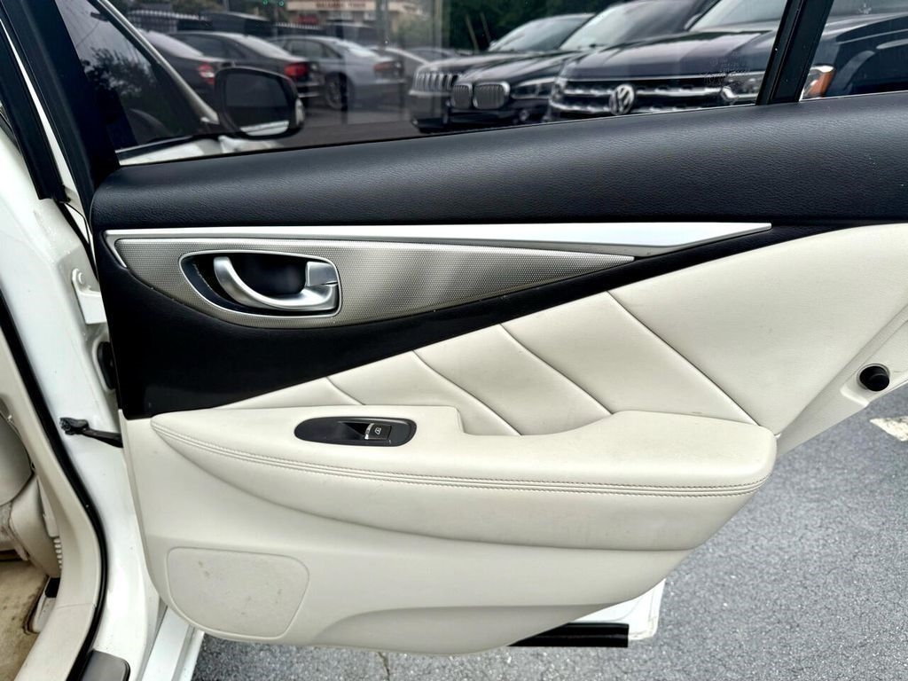 Infiniti Q50 Premium AWD 2014