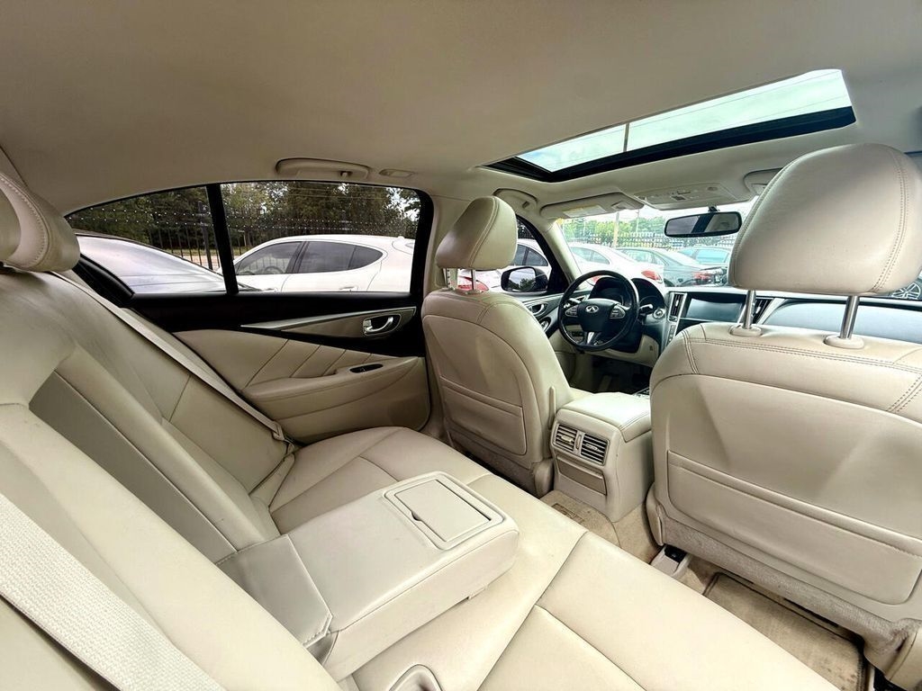 Infiniti Q50 Premium AWD 2014
