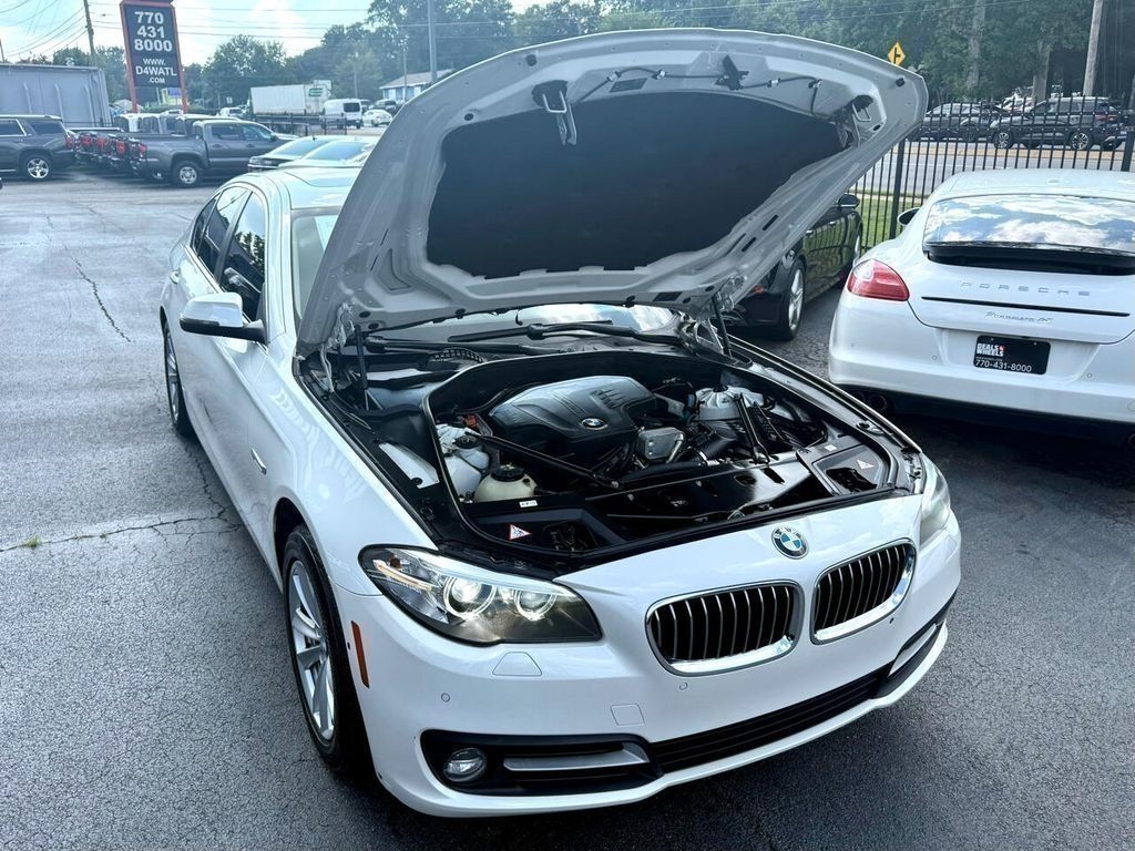 BMW 5-Series 528i 2016