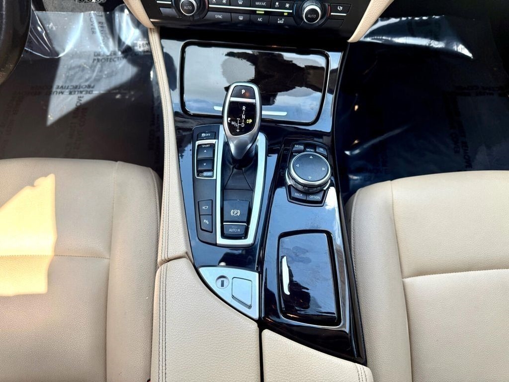 BMW 5-Series 528i 2016