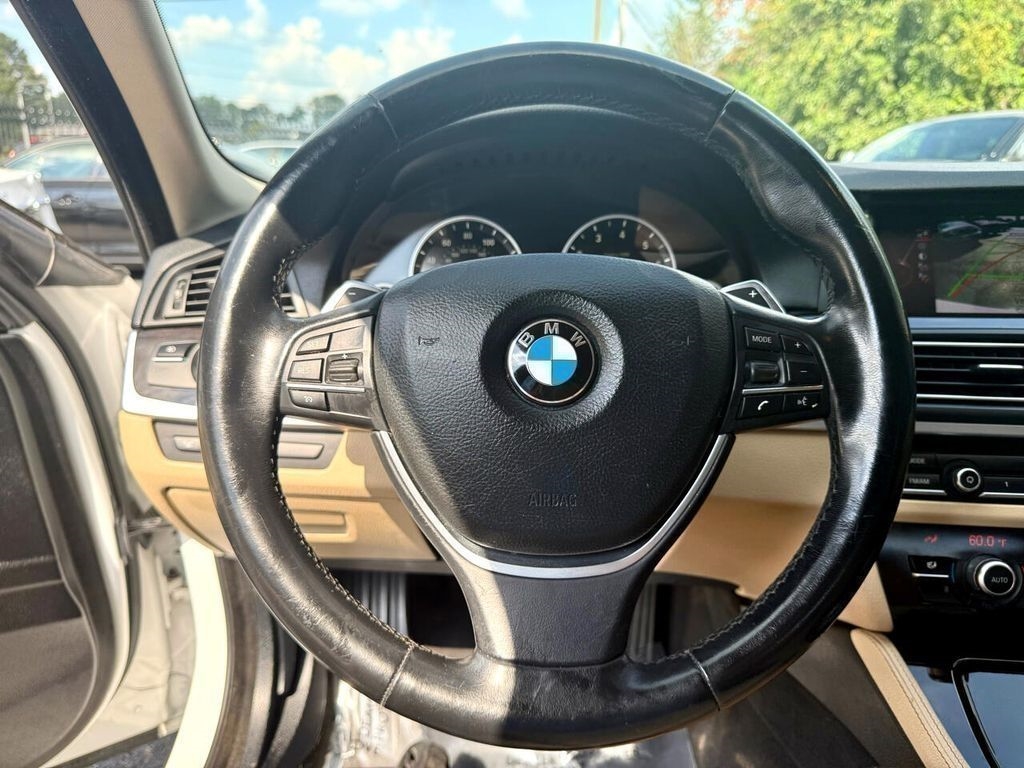 BMW 5-Series 528i 2016