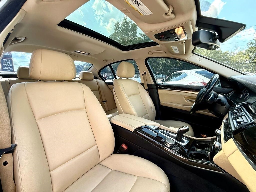 BMW 5-Series 528i 2016