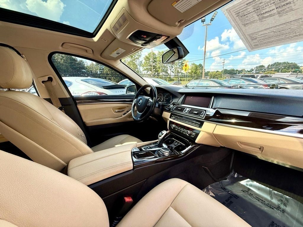 BMW 5-Series 528i 2016