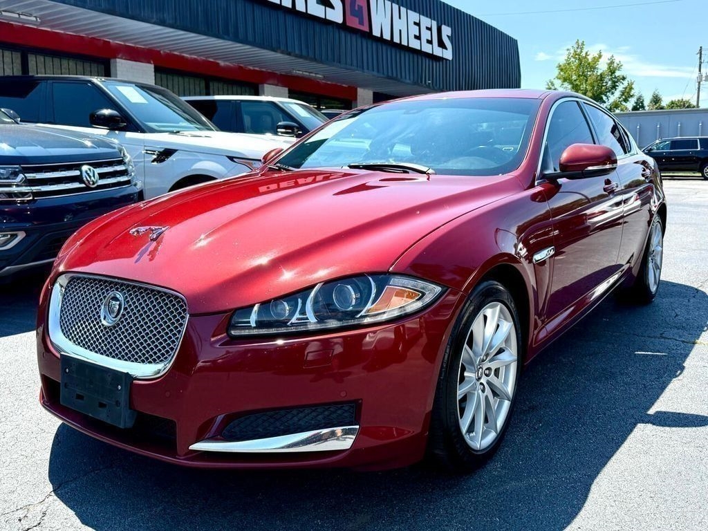 Jaguar XF-Series XF 2.0L I4T 2013