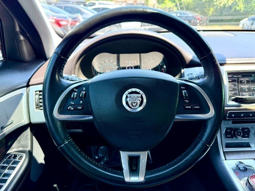 Jaguar XF-Series XF 2.0L I4T 2013