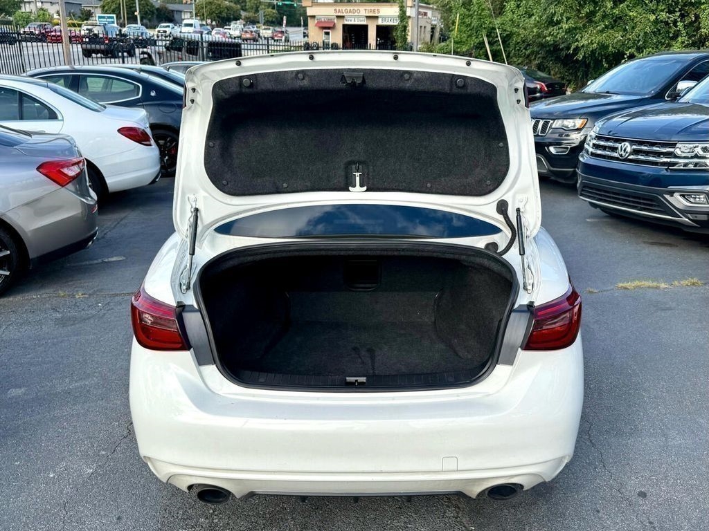 Infiniti Q50 3.0t LUXE AWD 2019