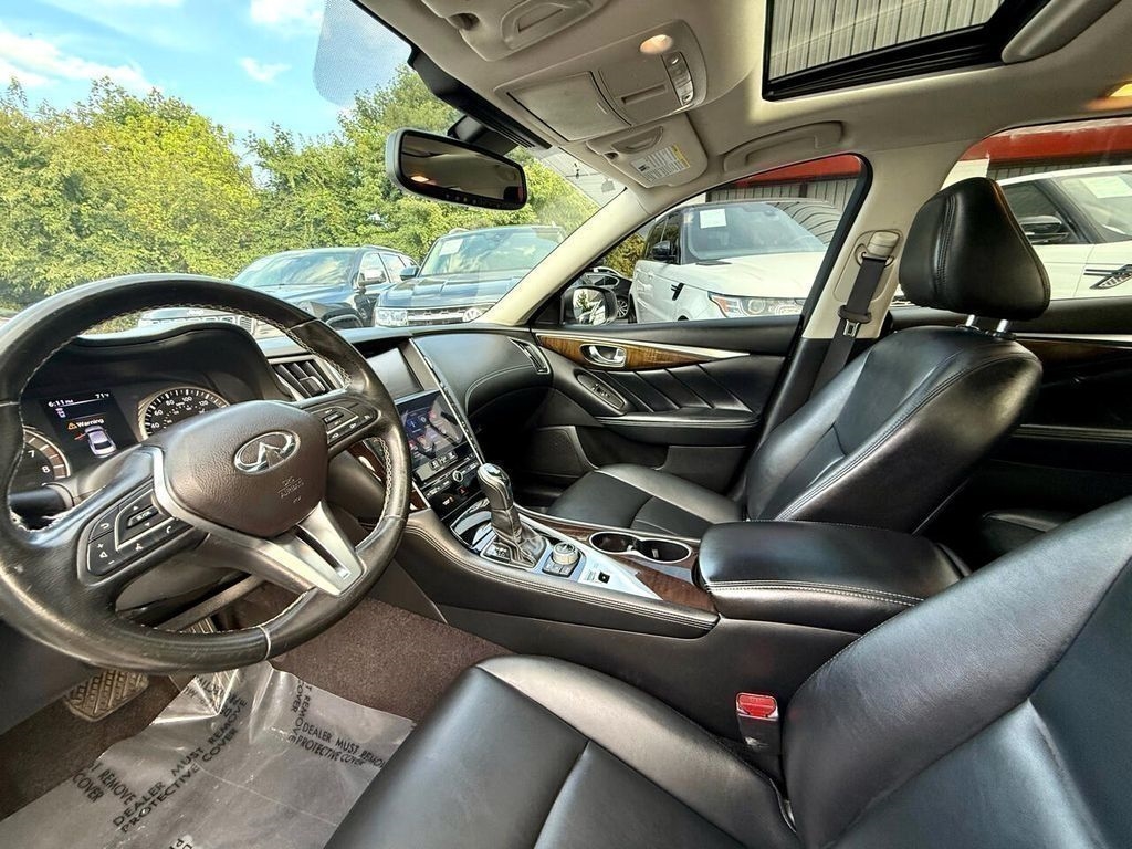Infiniti Q50 3.0t LUXE AWD 2019