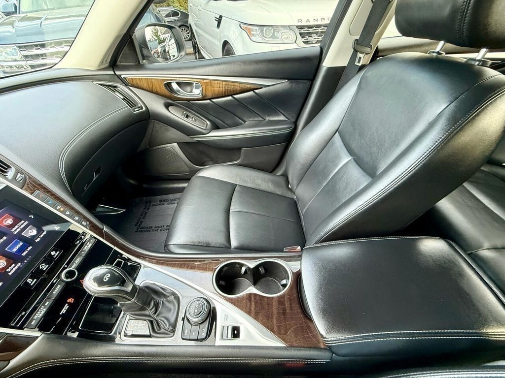 Infiniti Q50 3.0t LUXE AWD 2019