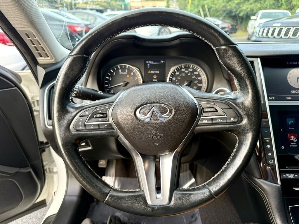 Infiniti Q50 3.0t LUXE AWD 2019