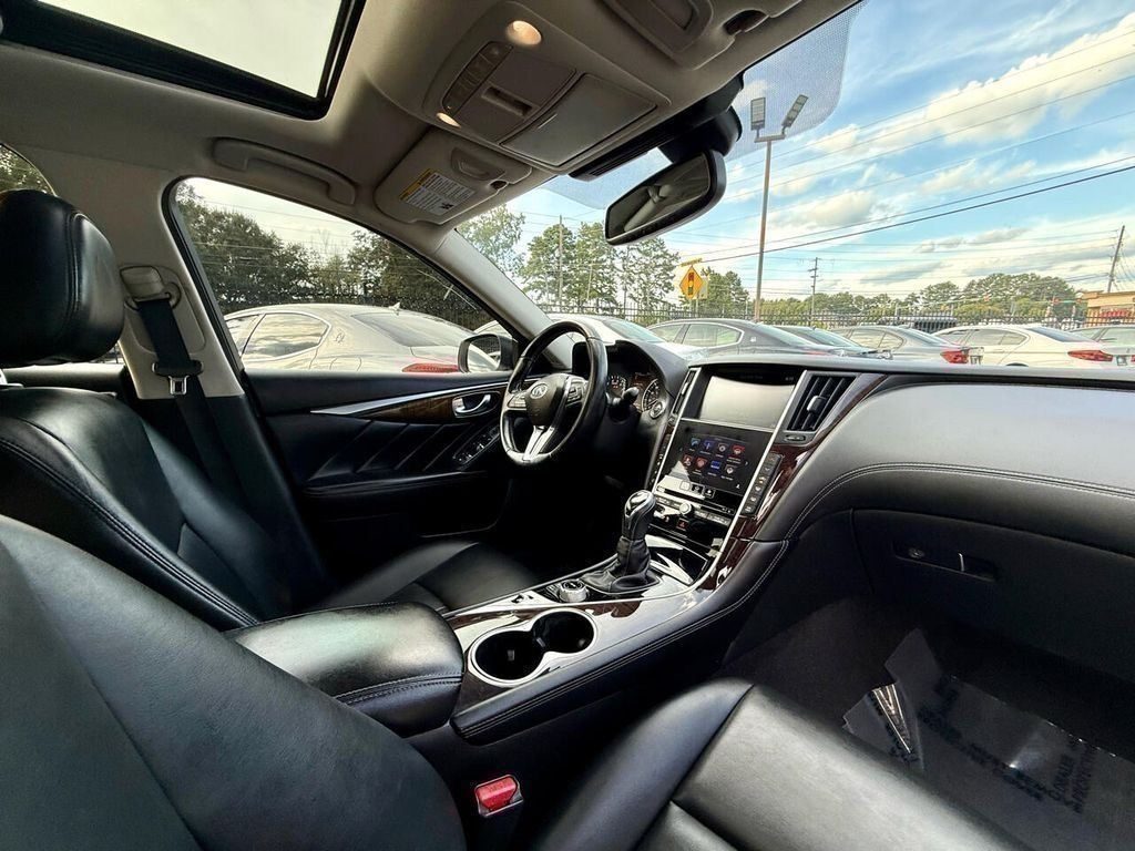 Infiniti Q50 3.0t LUXE AWD 2019