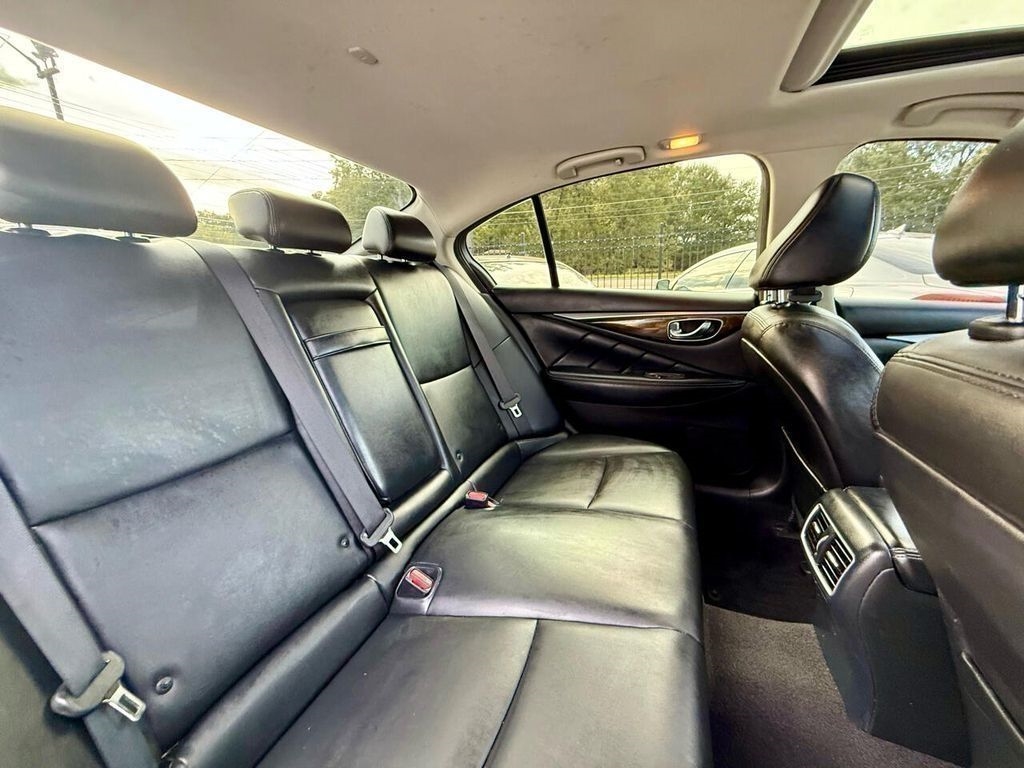 Infiniti Q50 3.0t LUXE AWD 2019