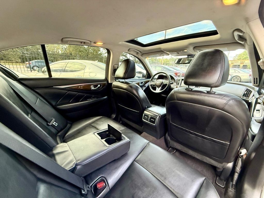 Infiniti Q50 3.0t LUXE AWD 2019