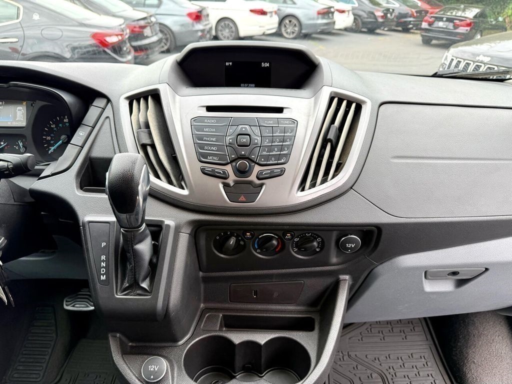 Ford Transit 150 Wagon Med. Roof XL w/Sliding Pass. 130-in. WB 2018