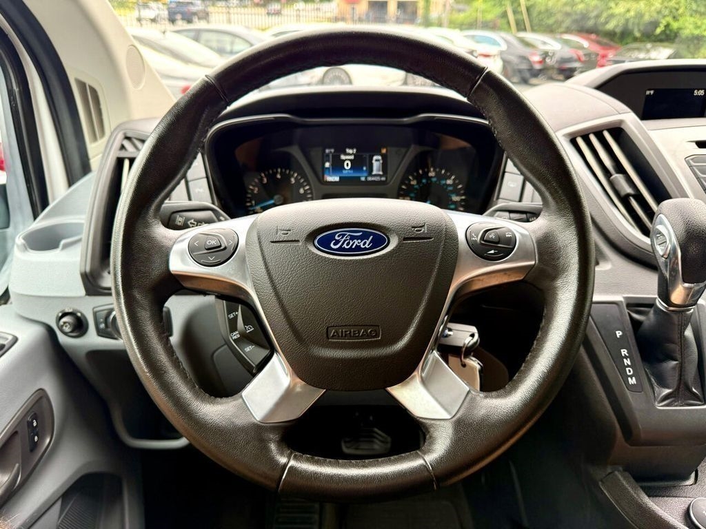 Ford Transit 150 Wagon Med. Roof XL w/Sliding Pass. 130-in. WB 2018