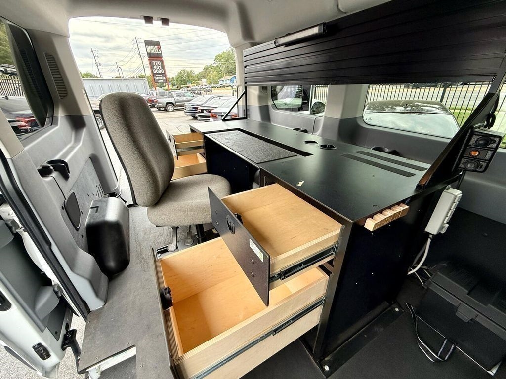 Ford Transit 150 Wagon Med. Roof XL w/Sliding Pass. 130-in. WB 2018