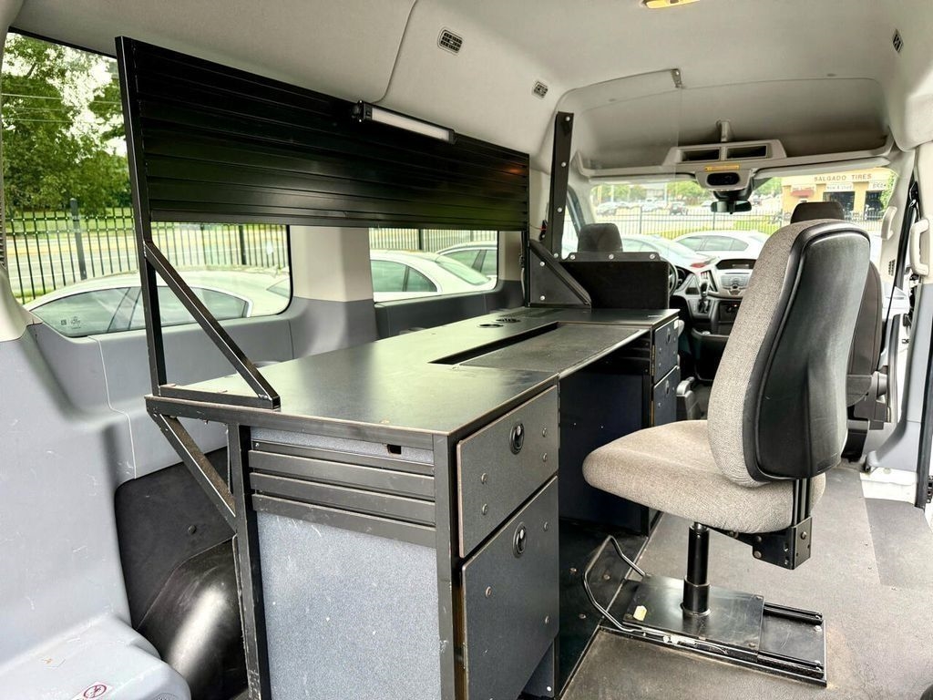 Ford Transit 150 Wagon Med. Roof XL w/Sliding Pass. 130-in. WB 2018