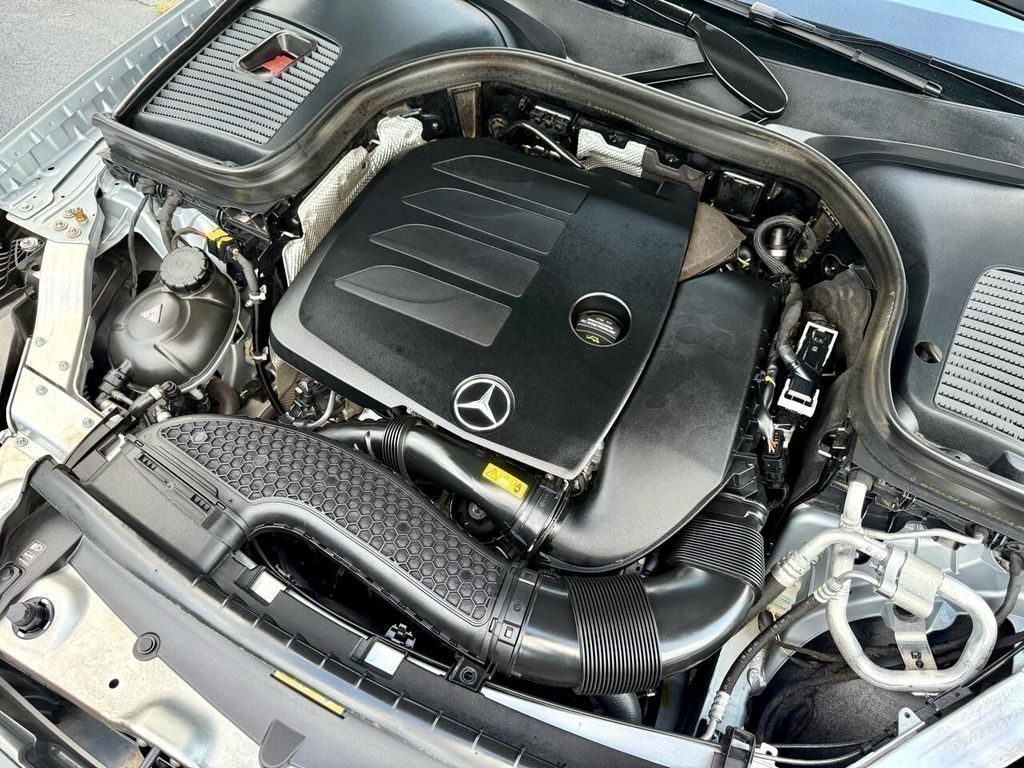 Mercedes-Benz GLC-Class GLC300 2022