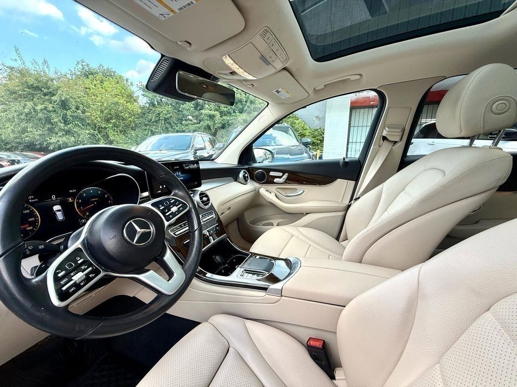 Mercedes-Benz GLC-Class GLC300 2022