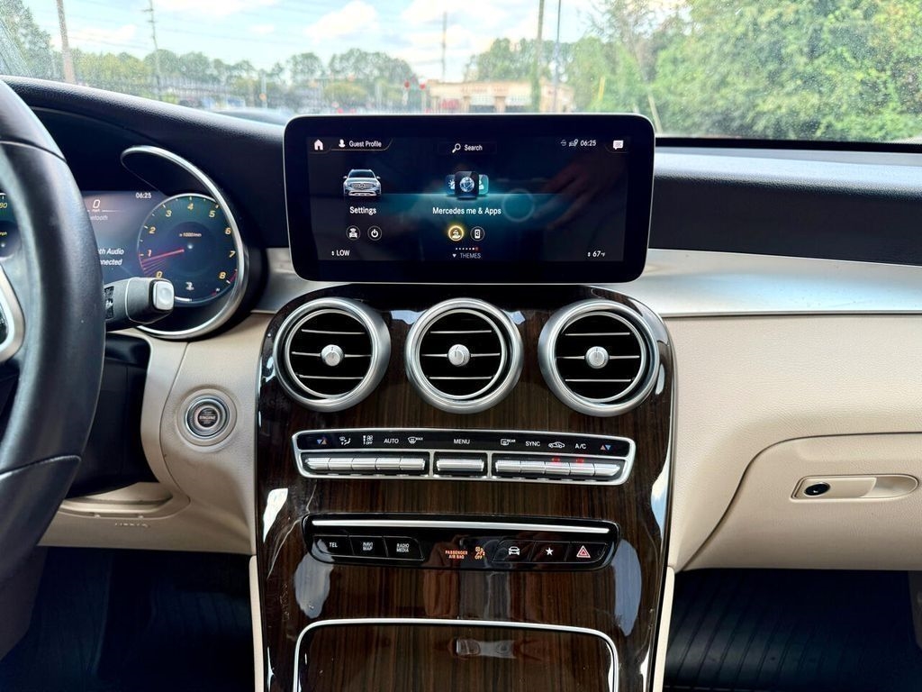 Mercedes-Benz GLC-Class GLC300 2022