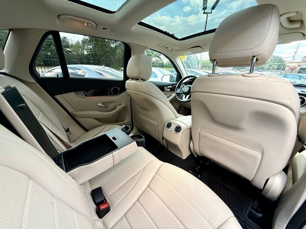 Mercedes-Benz GLC-Class GLC300 2022