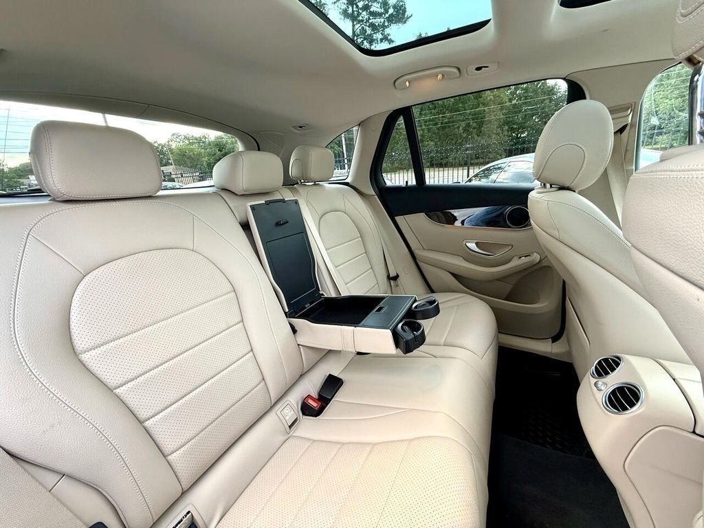 Mercedes-Benz GLC-Class GLC300 2022