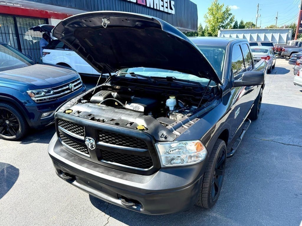 RAM 1500 Tradesman Quad Cab 4WD 2018
