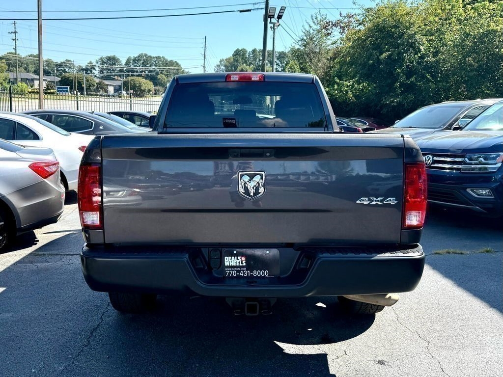 RAM 1500 Tradesman Quad Cab 4WD 2018