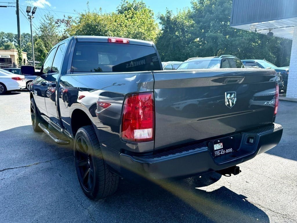 RAM 1500 Tradesman Quad Cab 4WD 2018