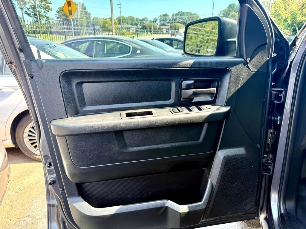 RAM 1500 Tradesman Quad Cab 4WD 2018