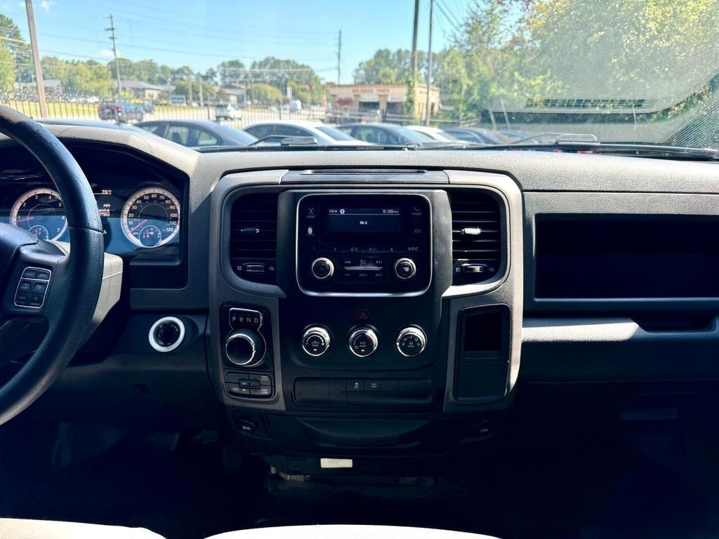 RAM 1500 Tradesman Quad Cab 4WD 2018