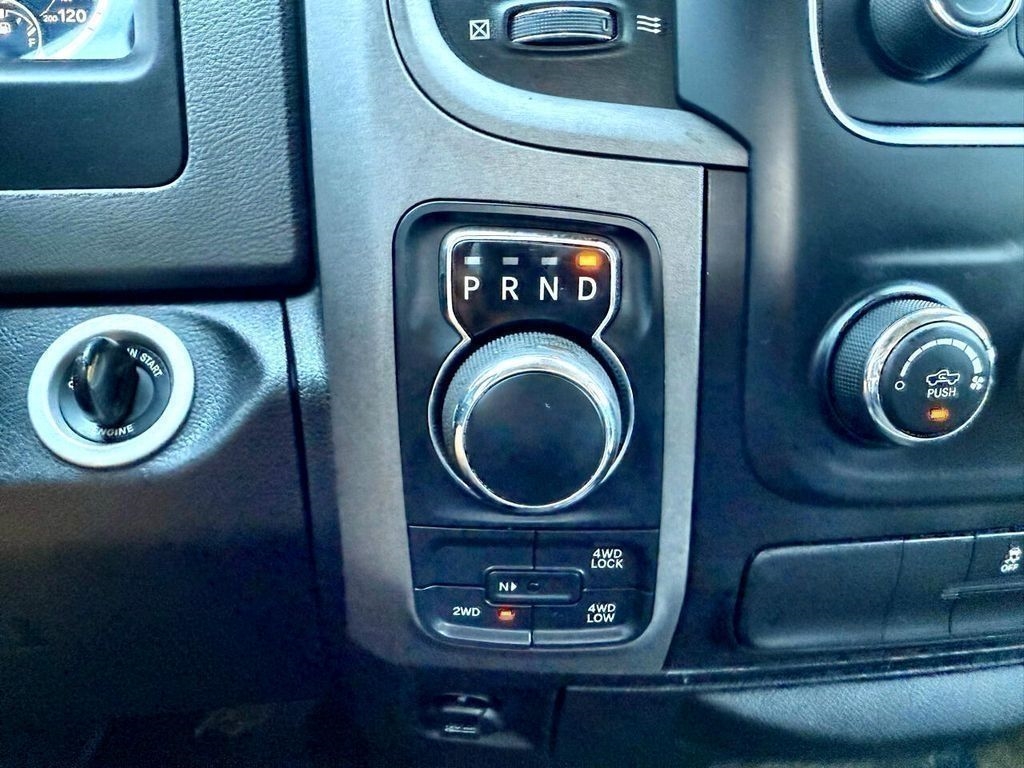 RAM 1500 Tradesman Quad Cab 4WD 2018