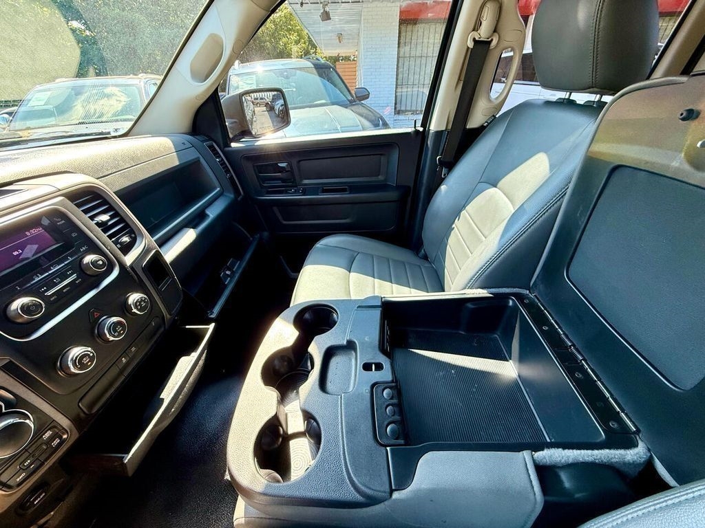 RAM 1500 Tradesman Quad Cab 4WD 2018