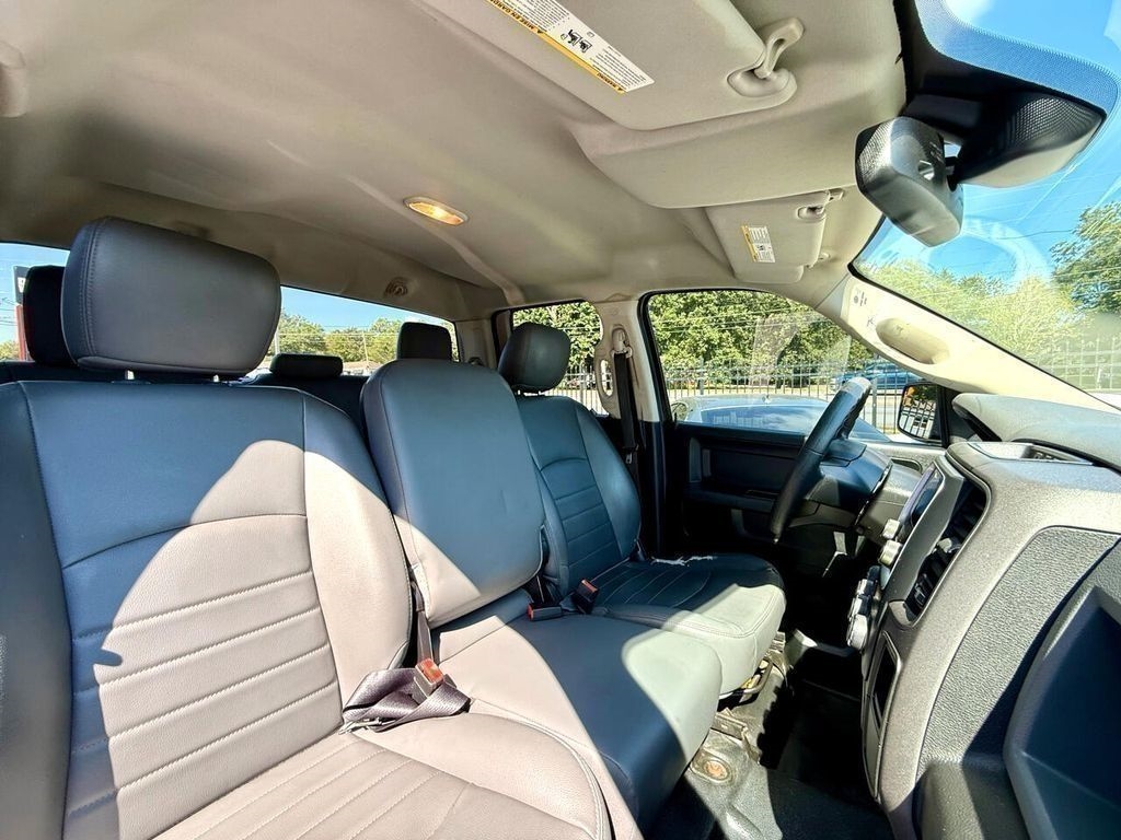 RAM 1500 Tradesman Quad Cab 4WD 2018