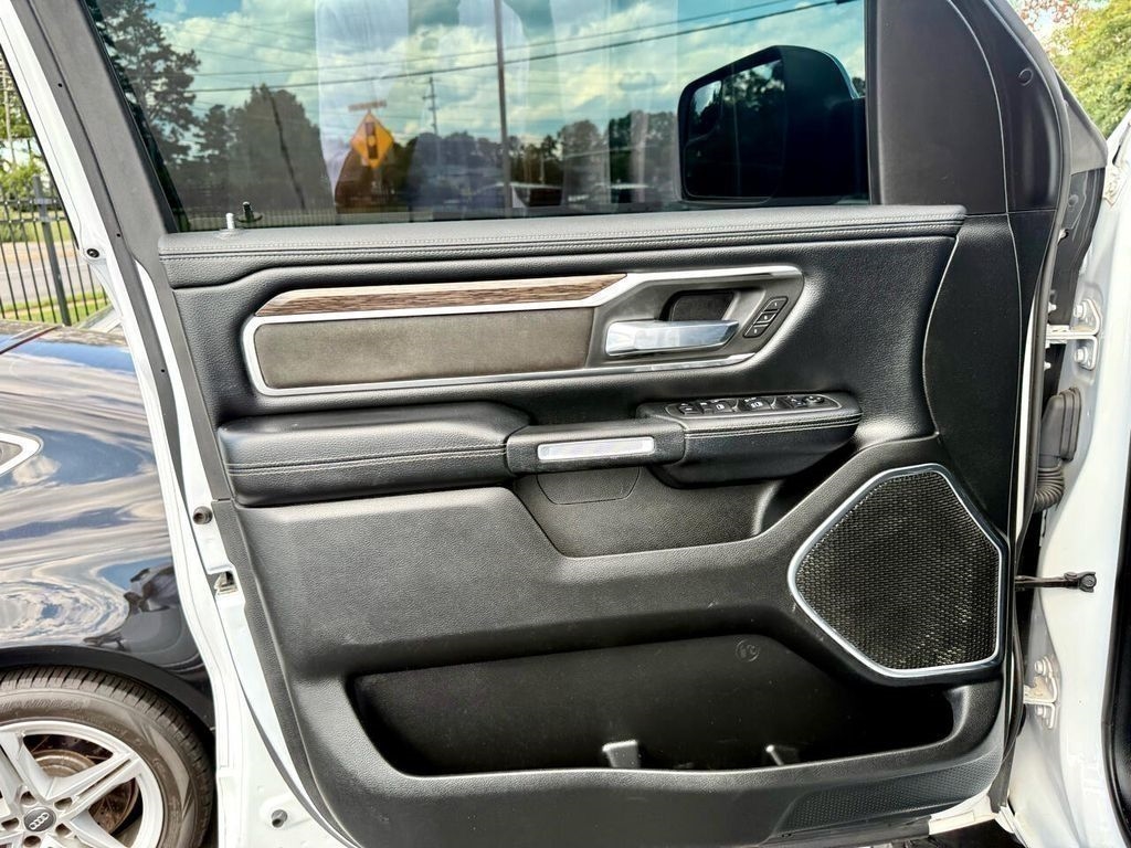 RAM 1500 Laramie Crew Cab SWB 2WD 2020