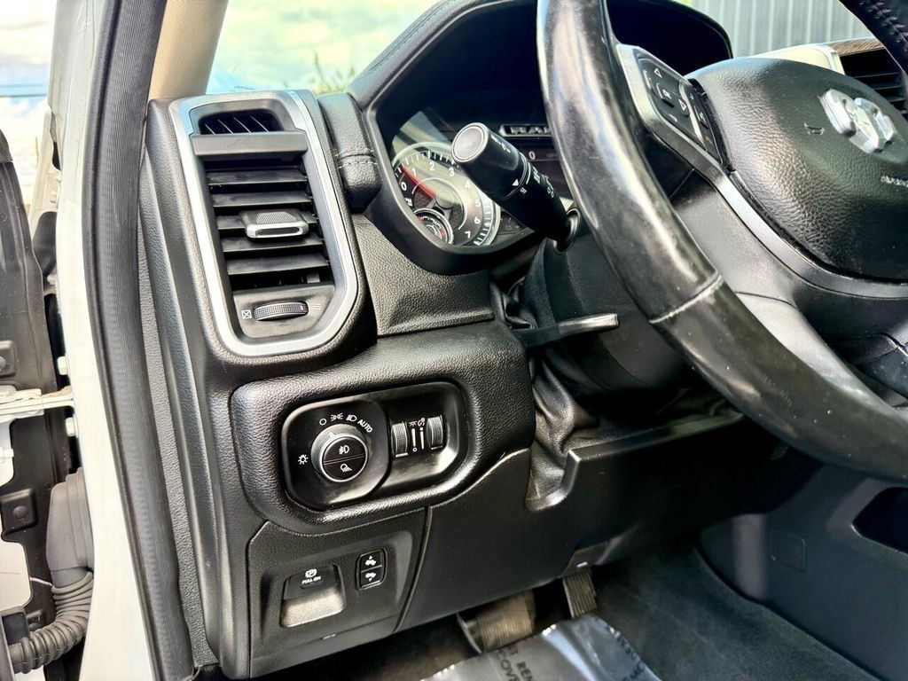 RAM 1500 Laramie Crew Cab SWB 2WD 2020