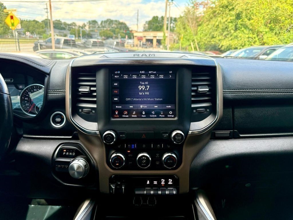RAM 1500 Laramie Crew Cab SWB 2WD 2020