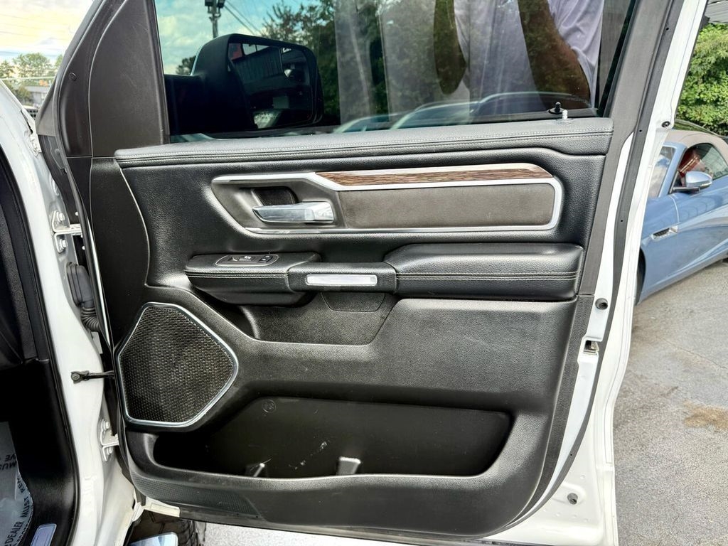RAM 1500 Laramie Crew Cab SWB 2WD 2020
