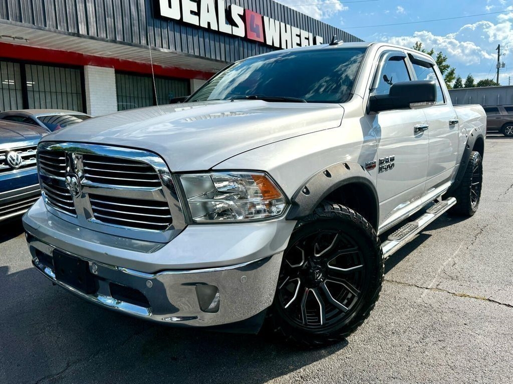 RAM 1500 SLT Crew Cab SWB 2WD 2017