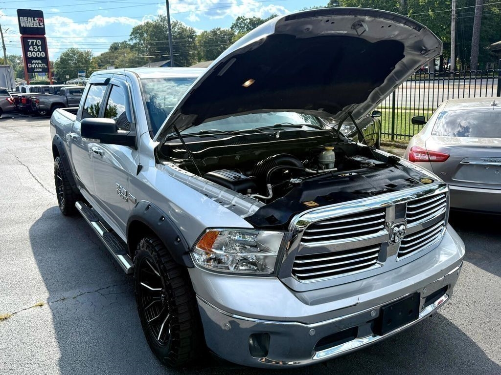 RAM 1500 SLT Crew Cab SWB 2WD 2017