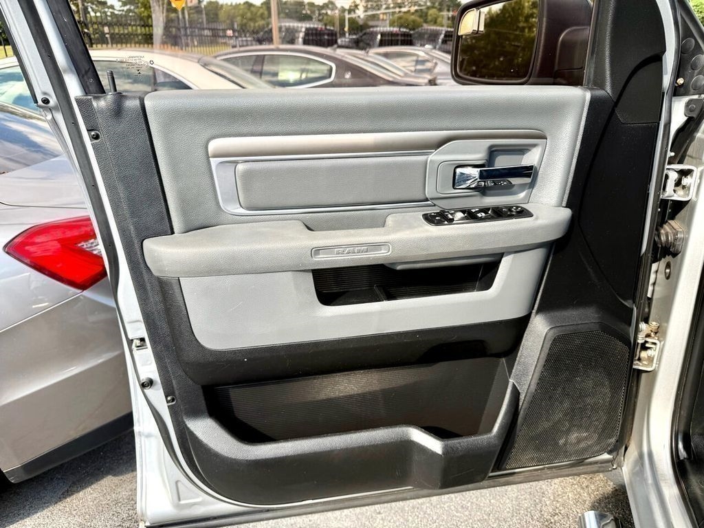 RAM 1500 SLT Crew Cab SWB 2WD 2017