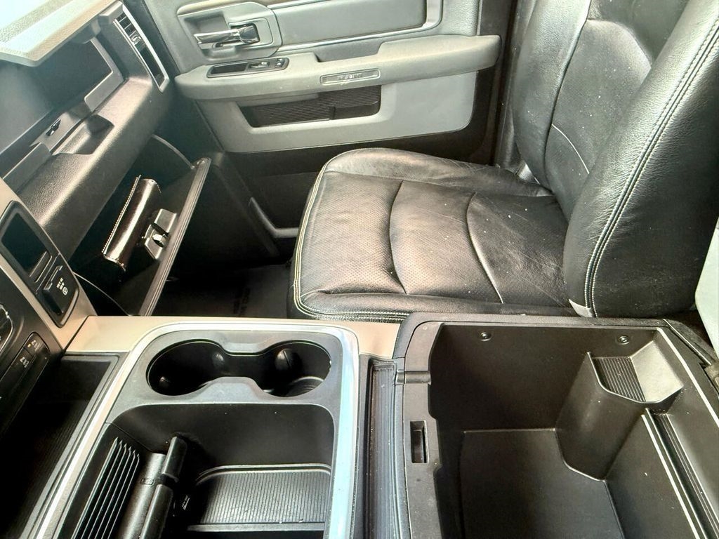 RAM 1500 SLT Crew Cab SWB 2WD 2017