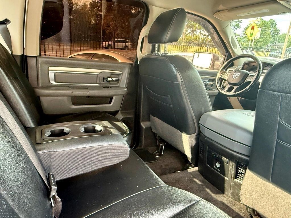 RAM 1500 SLT Crew Cab SWB 2WD 2017