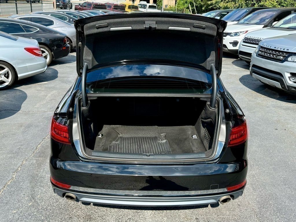 Audi A4 2.0T Premium Sedan 2017