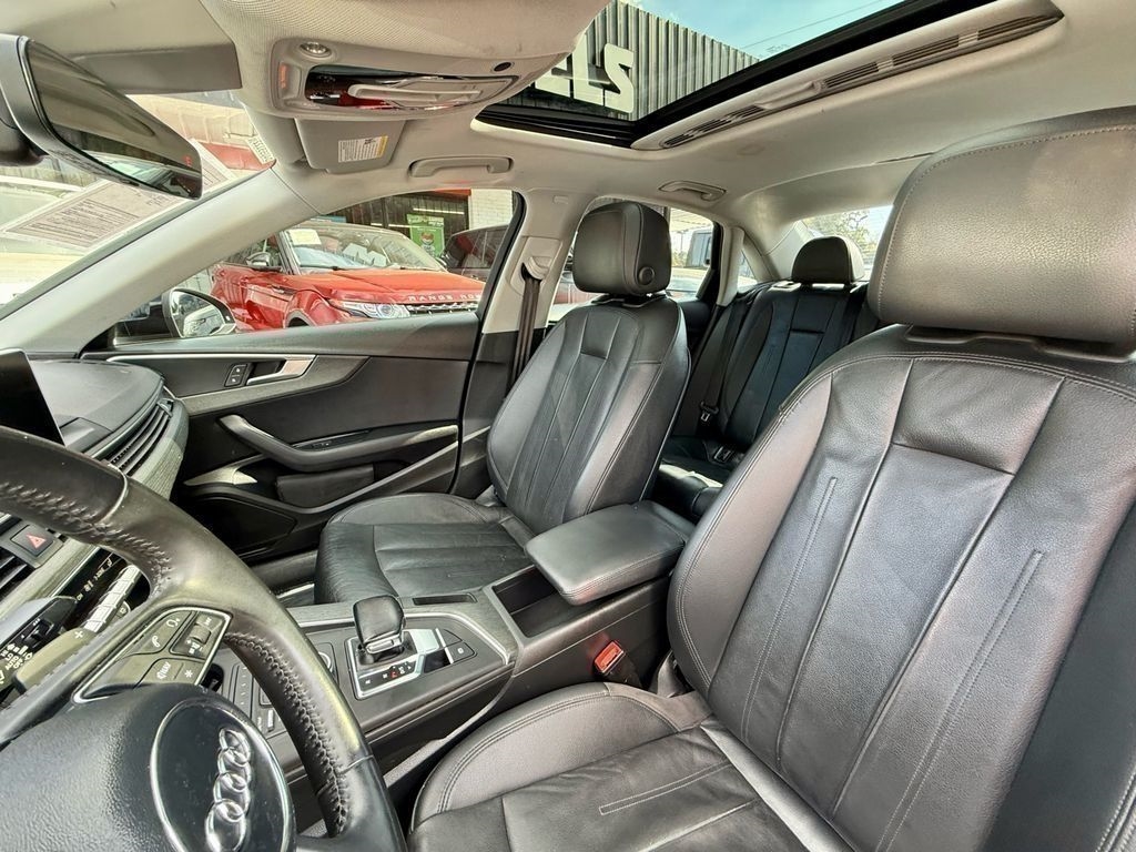 Audi A4 2.0T Premium Sedan 2017